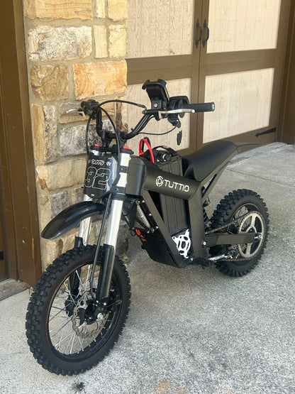 Tuttio Motor Cover