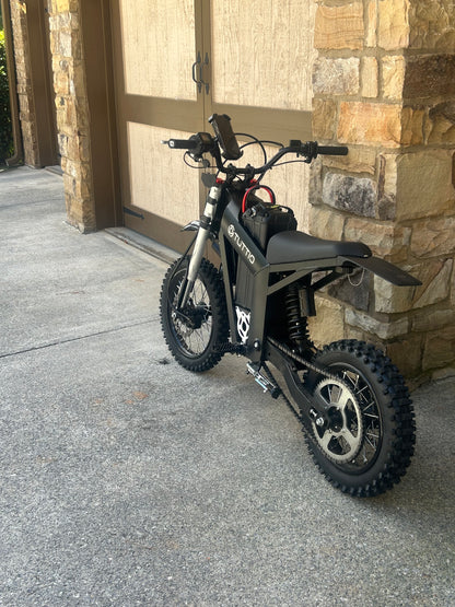 Tuttio Motor Cover