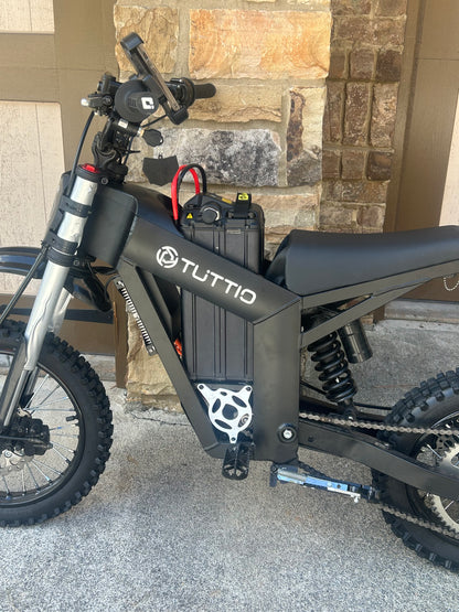 Tuttio Motor Cover