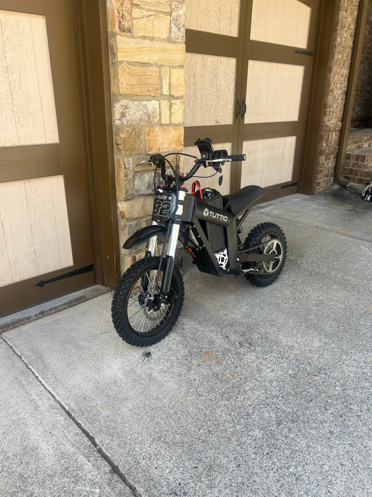 Tuttio Motor Cover